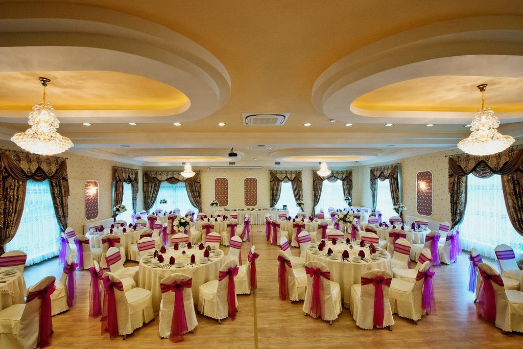 Royal Park Hotel & Spa Мельно Экстерьер фото