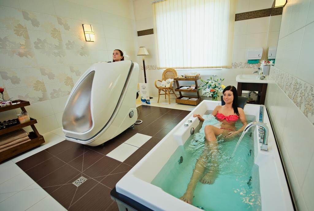 Royal Park Hotel & Spa Мельно Экстерьер фото