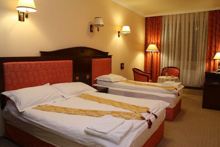 Royal Park Hotel & Spa Мельно Экстерьер фото