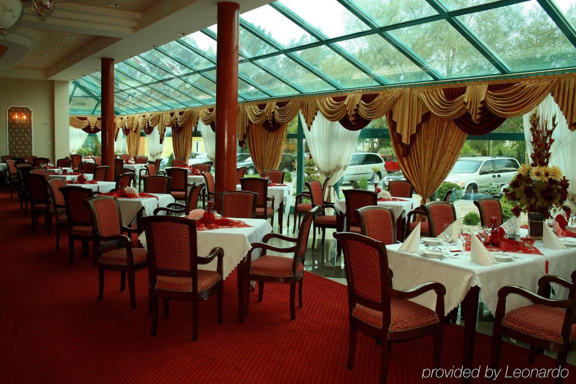 Royal Park Hotel & Spa Мельно Ресторан фото
