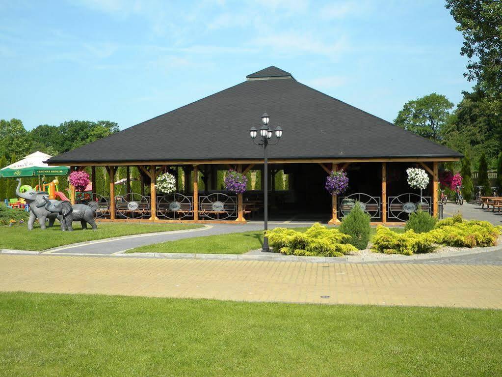Royal Park Hotel & Spa Мельно Экстерьер фото