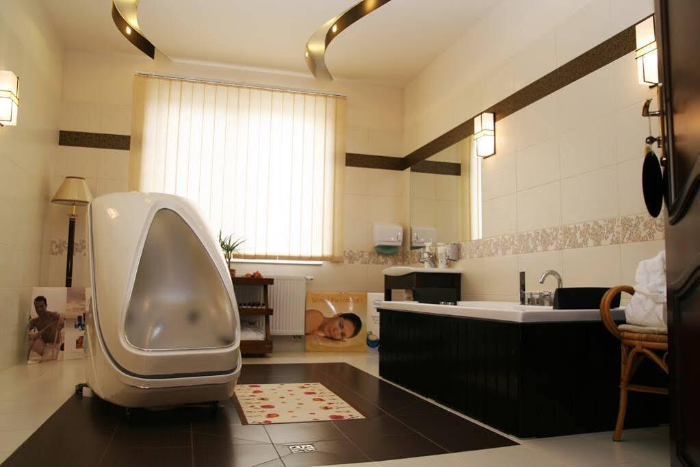 Royal Park Hotel & Spa Мельно Экстерьер фото